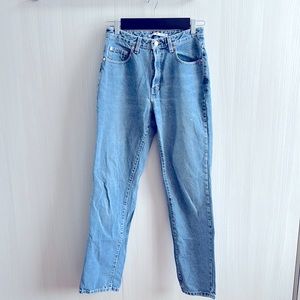 Vintage Tommy Hilfiger Straight leg light wash jeans size 8